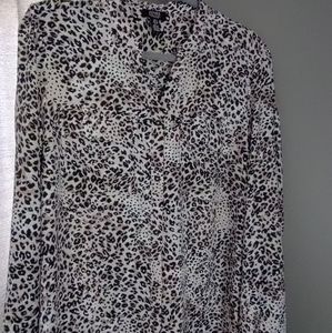 Jones New York Leopard print blouse